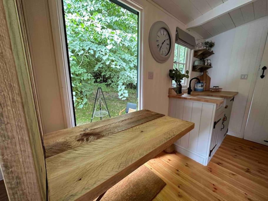 Cornwall Woodland Shepherd'S Hut Deirdres Hut Бодмін Екстер'єр фото